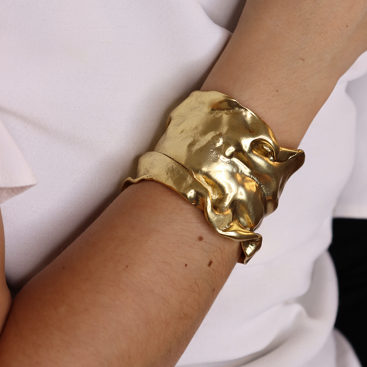Trendy Crumpled Foil Cuff Bracelet - Stylish Statement Piece