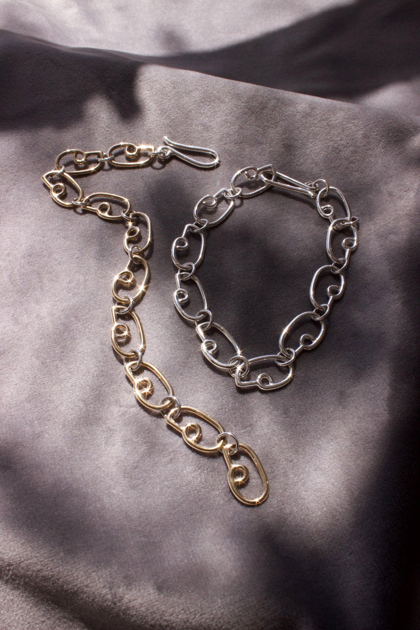Abstract Chain Link Bracelet, Profile, Chunky Chain 